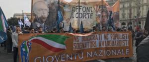 I giovani di Fratelli d'Italia in piazza contro burocrati