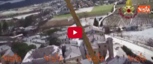 Maltempo, bufera di neve a Norcia. Rientri a scuola posticipati (video)