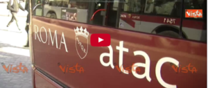 Bus in fiamme e mezzi a pezzi, ma l’Atac cerca 250 controllori (video)