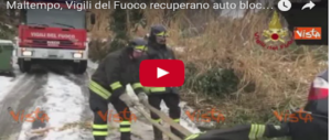 Neve, auto bloccate e paura, Italia in ginocchio: ecco le immagini (Video)