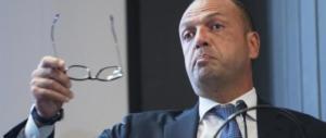 Rivolta in Forza Italia contro il ritorno di Alfano. E Berlusconi frena