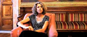 Piagnisteo della Cirinnà : “Unioni civili ok, ma i sindaci di destra ci boicottano”
