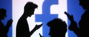Il Codacons denuncia Facebook per mancata vigilanza