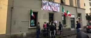 Firenze, bomba alla libreria di CasaPound: artificiere perde occhio e mano