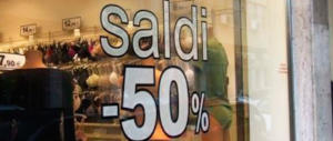 Al via i saldi estivi: Confcommercio spiega cosa si può (e non si può) fare