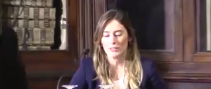 Il prof attacca la Boschi: «Ministro, andrà all’inferno». Lei risponde così… (video)