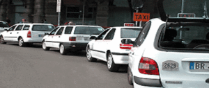 Taxi, è ancora sciopero selvaggio. Appello di governo e sindacati