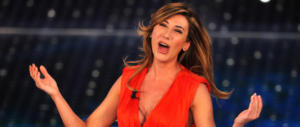 Top secret sulle performance di Virginia Raffaele: la gara si sposta sui comici?