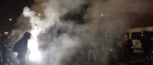 Incredibile: i “collettivi” devastano Bologna ma il Pd accusa i “fascisti”