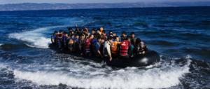 Era a capo di un giro d’affari da milioni di euro: estradato eritreo per traffico di migranti