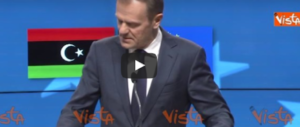 Clandestini, la Ue fa dietrofront. Tusk: chiuderemo la rotta Libia-Italia (video)
