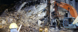 Le foto mai viste dell'11 settembre appena divulgate dall'Fbi: le operazioni di recupero dei resti del boeing 757 schiantatosi sul Pentagono