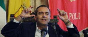 Napoli, case popolari a pregiudicati. Il “ribelle” De Magistris: «È la legge»