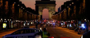 Terrore a Parigi, spari sugli Champs-Élysées: morti poliziotto e aggressore