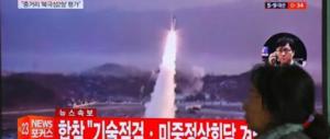 Nord Corea, Kim ispeziona l’esercito: «Le nostre tigri pronte alla guerra»