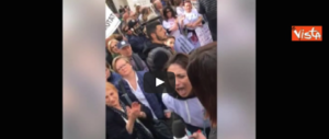 Terremoto, esasperazione e rabbia: il grido di dolore di una donna contro il governo (video)