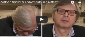 Sgarbi si addormenta in diretta tv. È panico: «Vittorio, sei vivo?» (video)