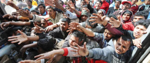 Migranti, tocca solo a noi: nuovo piano d’accoglienza. Gasparri: sbeffeggiati da Bruxelles