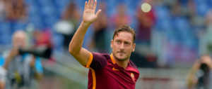 L’omaggio del web (e del mondo) a Totti: i suoi momenti più belli (VIDEO)