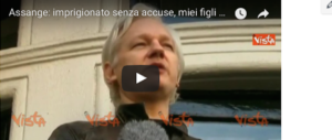 Assange non dimentica né perdona: WikiLeaks è la speranza del mondo (video)