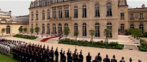 Francia, il minestrone è servito: ecco il “nuovo” governo Philippe-Macron