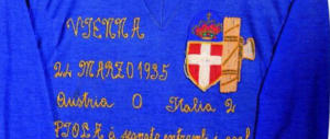 La Figc festeggia le mamme con una maglia fascista. E scoppia la bufera