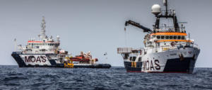 Moas sta a Malta ma porta i profughi da noi. Gasparri: “Indagare a fondo”