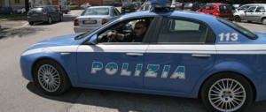 Arrestato il rapinatore triste: «Scusatemi, rubo per far mangiare i miei figli»