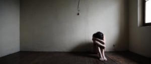 A processo 7 rom per stupro di gruppo su una ventenne: “Per noi era consenziente” (VIDEO)