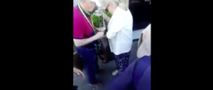 Napoli, turisti russi rubano le tazzine dello storico caffè Gambrinus (video)