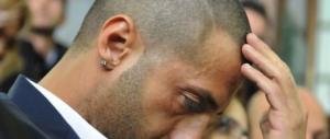 Corona condannato a 1 anno per il tesoretto e lui esulta. Fidanzata in lacrime