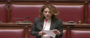 “Sei una tr…”. Su Labriola, ex M5s passata con Berlusconi, l’ira dei grillini