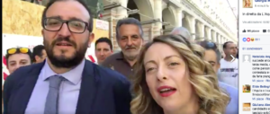 Meloni a L’Aquila : “E ora avanti con un modello alternativo al renzismo” (video)