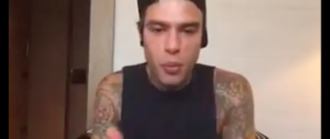 Fedez non demorde e replica a Franceschini: il conflitto di interessi c’è (video)
