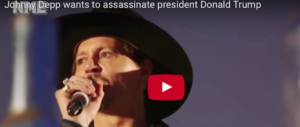 Johnny Depp provoca: «A Trump ci penso io». E i fan lo fischiano (video)