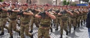 Oltraggio alla Folgore: Mattarella e Boldrini non applaudono. Rabbia sul web (video)
