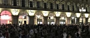 Una rissa tra gruppi di tifosi esagitati ha scatenato il caos a piazza San Carlo