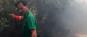 Incendi, ora il fuoco sta “consumando” il Gargano. Bloccati i collegamenti