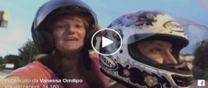 Schianto in scooter, muoiono 2 ragazze. Su Fb l’ultimo video insieme in motorino