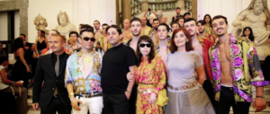 “Gianni Versace è vivo”. A 20 anni dalla morte il suo genio rinasce in una mostra a Napoli
