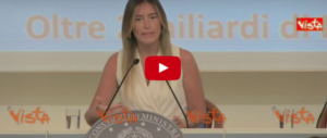 Lavoro, calano i disoccupati. Sono tutti precari, ma la Boschi esulta (video)