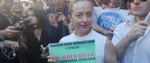 Meloni da Civitavecchia: “Impediremo ai clandestini di sbarcare” (video)