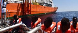 Fermata la prima nave di una Ong che non aveva firmato il codice anti-scafisti