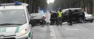 Ubriaco al cellulare tampona e uccide un 31enne a Milano: il pm chiede il carcere