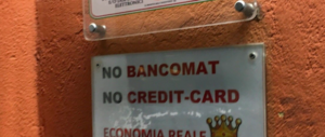 Bancomat obbligatorio per i negozianti. Da settembre vietato accettare solo contanti