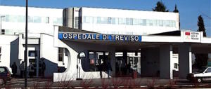 Una bella notizia: due medici rientrano in servizio e salvano il paziente
