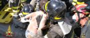 Ischia, i vigili del fuoco estraggono vivo uno dei bimbi: «È Mattias»