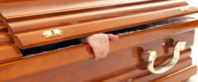 Sognare Morto Nella Bara Che Si Sveglia