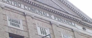 Lanciano, vince la linea Boldrini: via i fasci littori dalla facciata del teatro