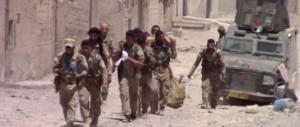 Cade Raqqa, capitale dell’Isis. I foreign fighters sfollati dai siriani con gli autobus